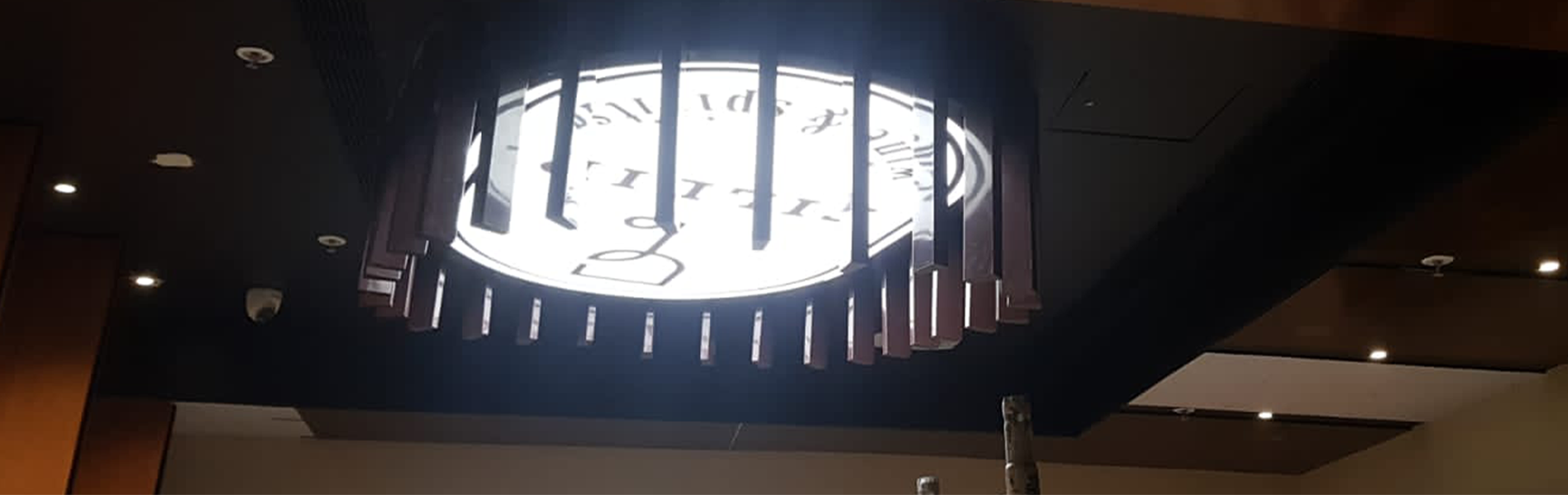 Fillip ceiling light feature